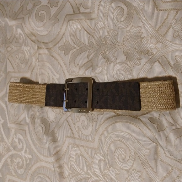 Michael Kors Stretchable Waist Belt With Goldtone 2 Prong Buckle - Picture 2 of 7